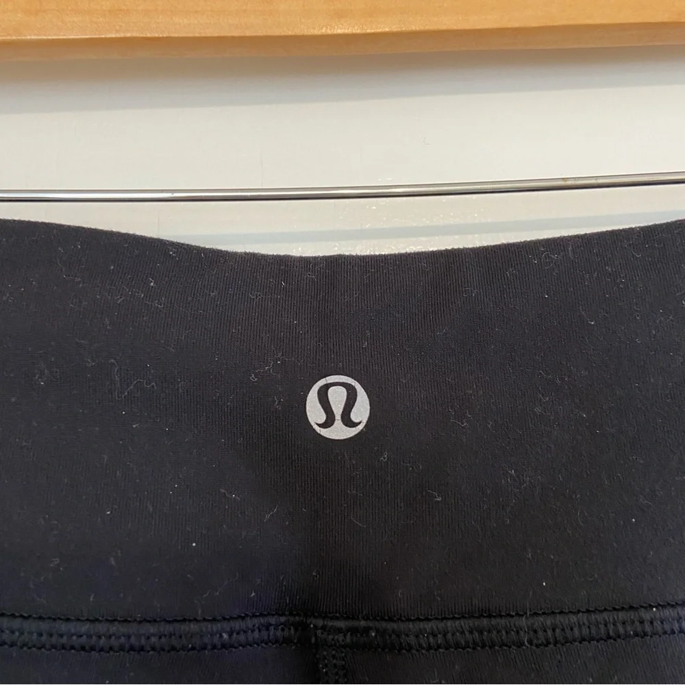 Lululemon Wunder Under crops